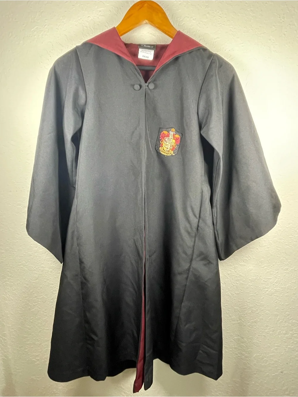Universal Studios Wizarding World Harry Potter Gryffindor Robe Youth XXXS